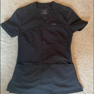 Jaanuu scrub top